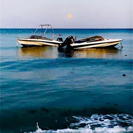 Nuna 102 Larnaca