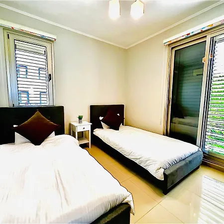 Nuna 102 Apartment *